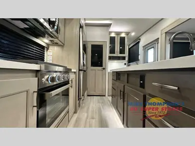 2025 Grand Design Influence photo 12