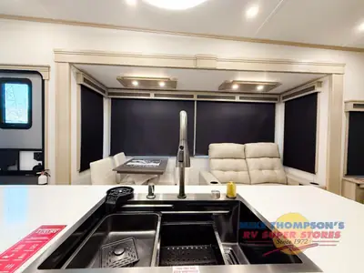 2025 Grand Design Solitude photo 10