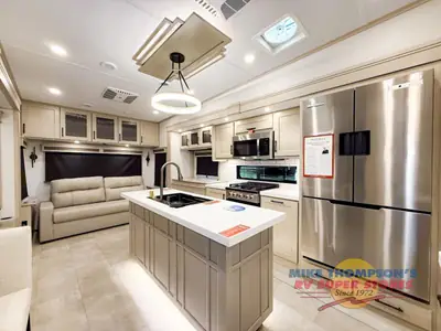 2025 Grand Design Solitude photo 13