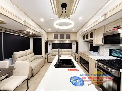 2025 Grand Design Solitude photo 6