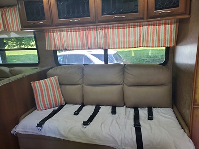 2015 COACHMEN CONCORD photo 6