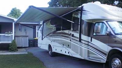 2015 COACHMEN CONCORD photo 2