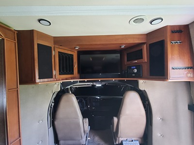 2015 COACHMEN CONCORD photo 7
