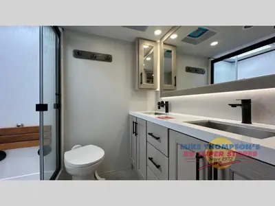 2025 Grand Design Solitude photo 18