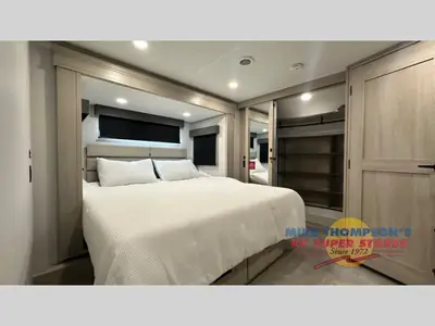 2025 Grand Design Solitude photo 15
