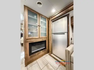 2025 Tiffin Motorhomes Allegro Breeze photo 18