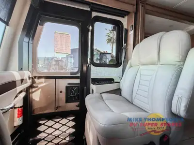 2025 Tiffin Motorhomes Allegro Breeze photo 9