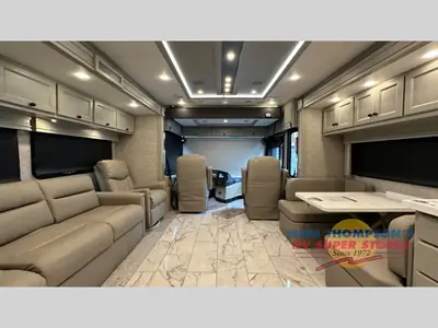 2025 Tiffin Motorhomes Allegro RED photo 12
