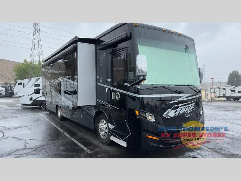 2025 Tiffin Motorhomes Allegro RED exterior