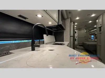 2025 Tiffin Motorhomes Allegro RED photo 14