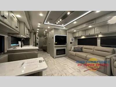 2025 Tiffin Motorhomes Allegro RED photo 6