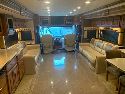 2012 FLEETWOOD DISCOVERY photo 3