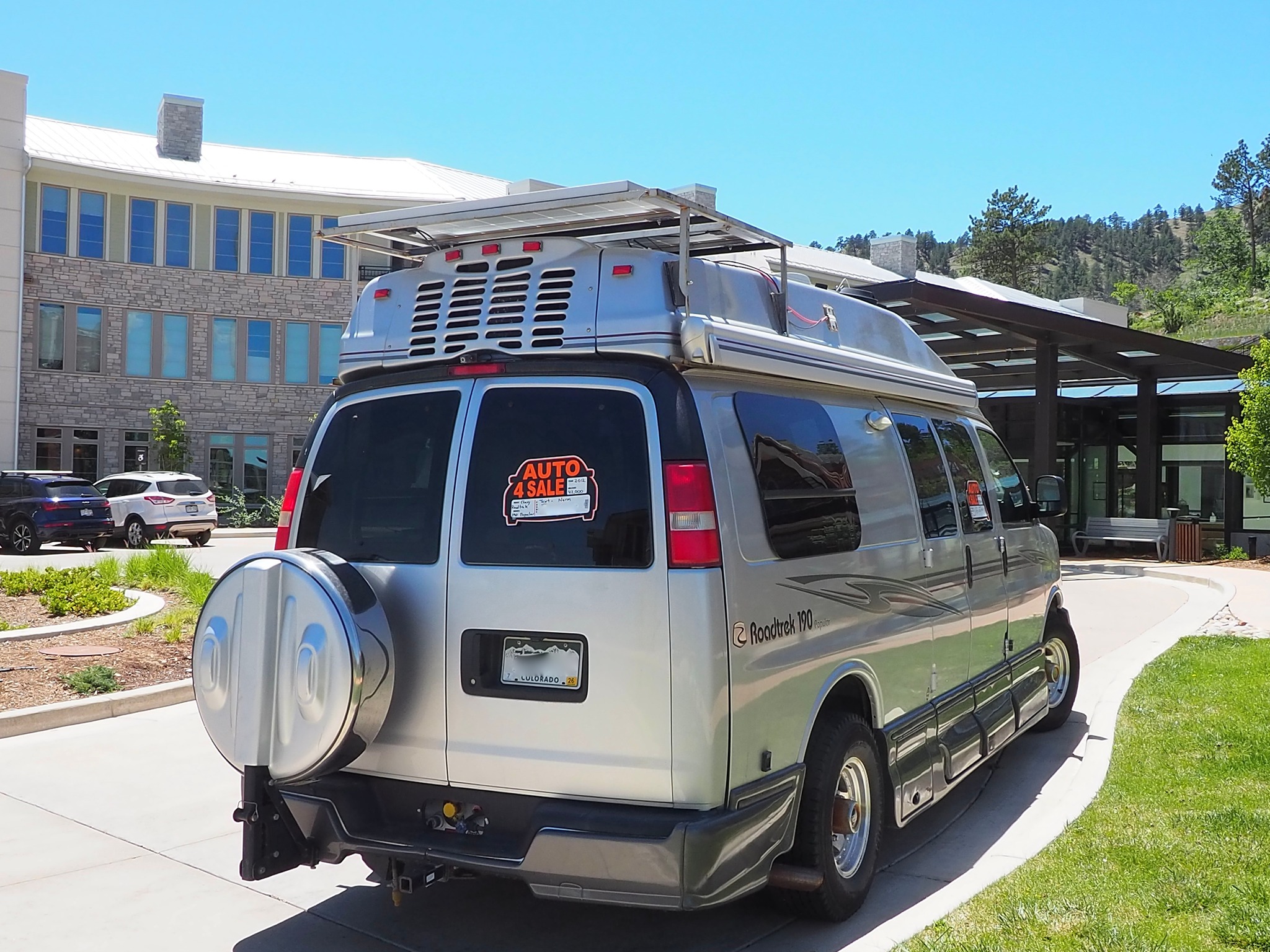 2012 ROADTREK 190 exterior