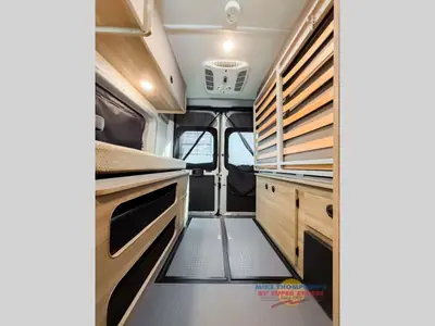 2025 Winnebago Solis photo 23