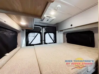 2025 Winnebago Solis photo 25