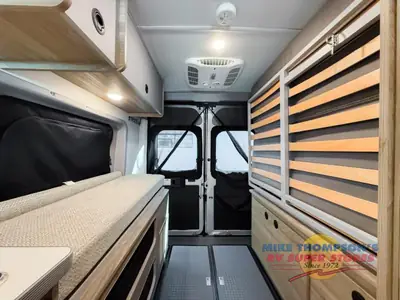 2025 Winnebago Solis photo 22