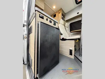 2025 Winnebago Solis photo 16
