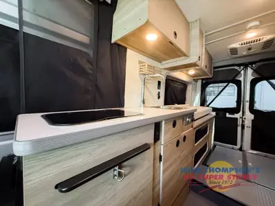 2025 Winnebago Solis photo 18