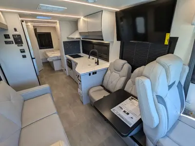 2025 Coachmen Euro 25EU photo 10