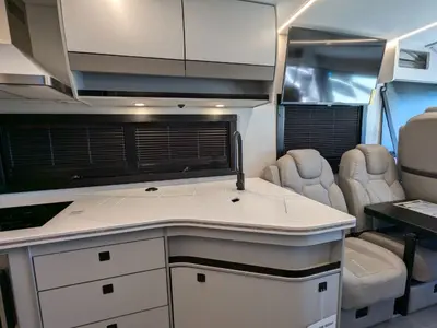 2025 Coachmen Euro 25EU photo 17