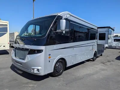 2025 Coachmen Euro 25EU photo 5