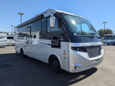 New 2025 Coachmen Euro 25EU