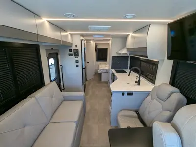 2025 Coachmen Euro 25EU photo 12