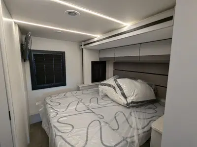 2025 Coachmen Euro 25EU photo 22