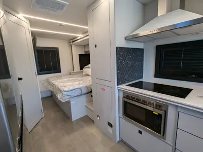 2025 Coachmen Euro 25EU photo 19