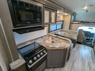 2024 Thor Motor Coach Four Winds 28Z photo 21