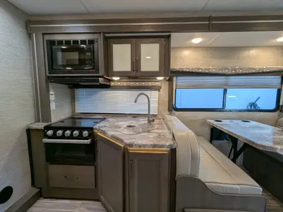 2024 Thor Motor Coach Four Winds 28Z photo 13