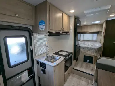 2025 Coachmen Leprechaun 210QSS Ford photo 10