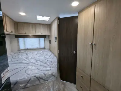 2025 Coachmen Leprechaun 210QSS Ford photo 14
