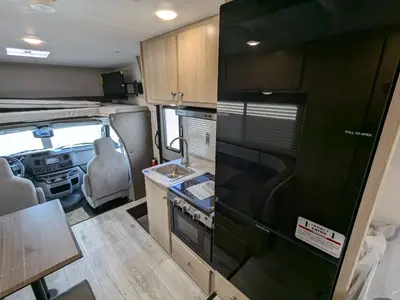 2025 Coachmen Leprechaun 210QSS Ford photo 19
