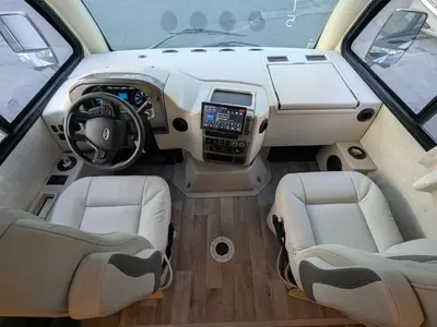 2025 Thor Motor Coach Axis 24.1 photo 8