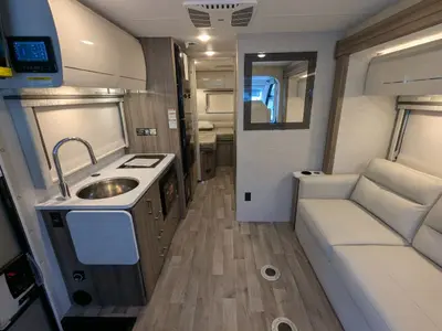 2025 Thor Motor Coach Axis 24.1 photo 10