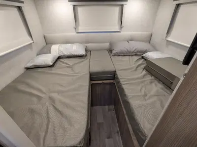 2025 Thor Motor Coach Axis 24.1 photo 17