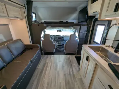 2024 Forest River Sunseeker 2850S LE photo 25