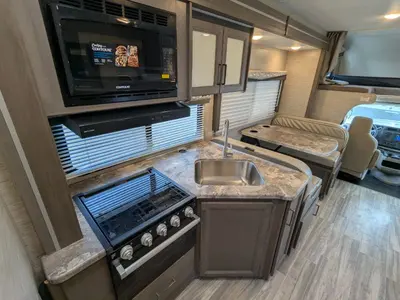 2024 Thor Motor Coach Four Winds 28Z photo 23