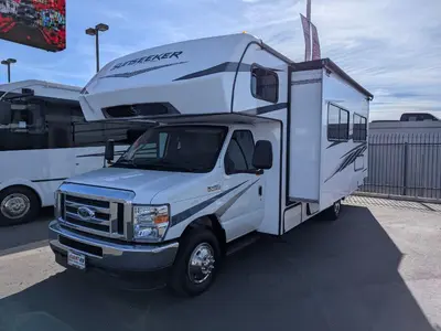 2024 Forest River Sunseeker 2550DS LE photo 4