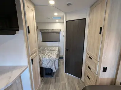 2024 Forest River Sunseeker 2550DS LE photo 18