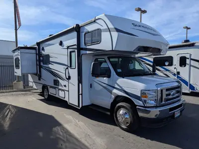 Used 2024 Forest River Sunseeker 2550DS LE