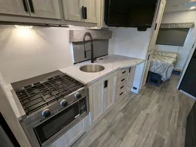2024 Forest River Sunseeker 2550DS LE photo 14