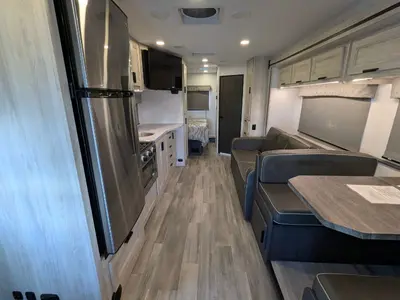 2024 Forest River Sunseeker 2550DS LE photo 11