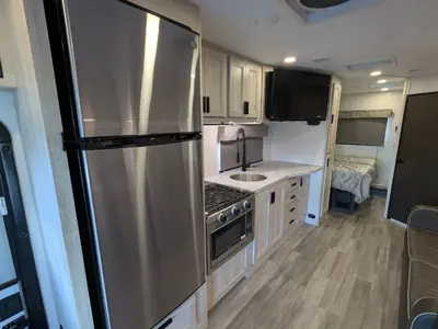 2024 Forest River Sunseeker 2550DS LE photo 13