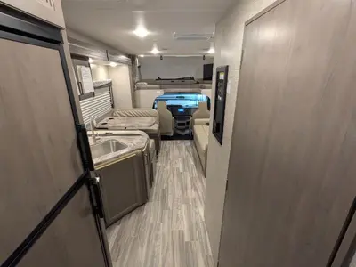 2024 Thor Motor Coach Four Winds 28Z photo 16