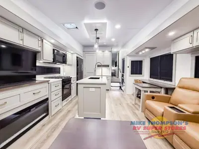 2026 Brinkley Model Z photo 20