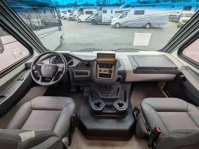 2025 Coachmen Euro 25LE photo 10