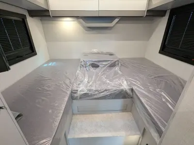 2025 Coachmen Euro 25LE photo 14