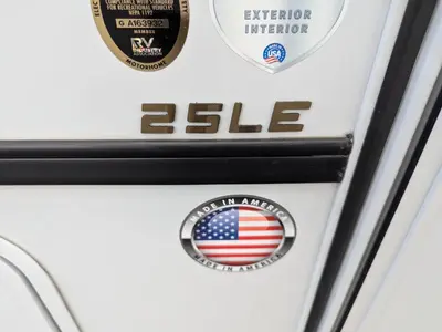 2025 Coachmen Euro 25LE photo 9